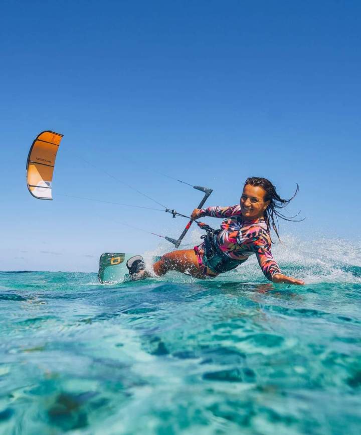 Découvrez notre école de Kitesurf & Wingfoil.